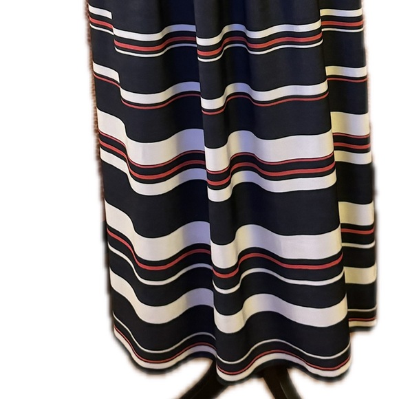 Tommy Hilfiger striped maxi skirt with side pockets. Size 10 Great condition - Picture 3 of 4
